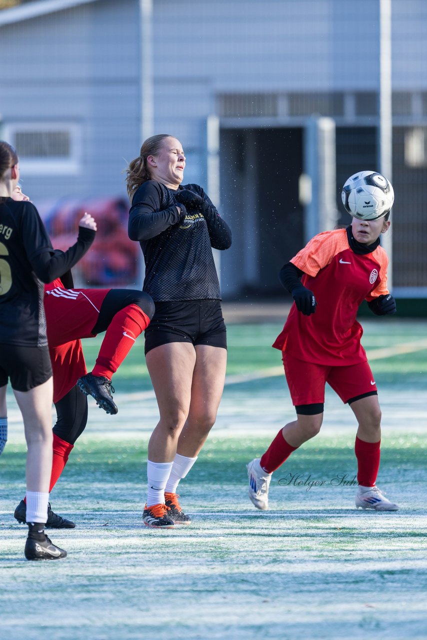 Bild 141 - wBJ VfL Pinneberg2 - Eimsbuttler TV 3 : Ergebnis: 5:0